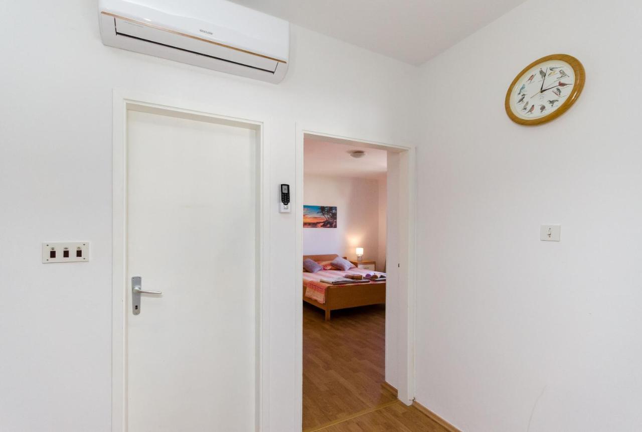 Apartments Luka Supetarska Draga Extérieur photo