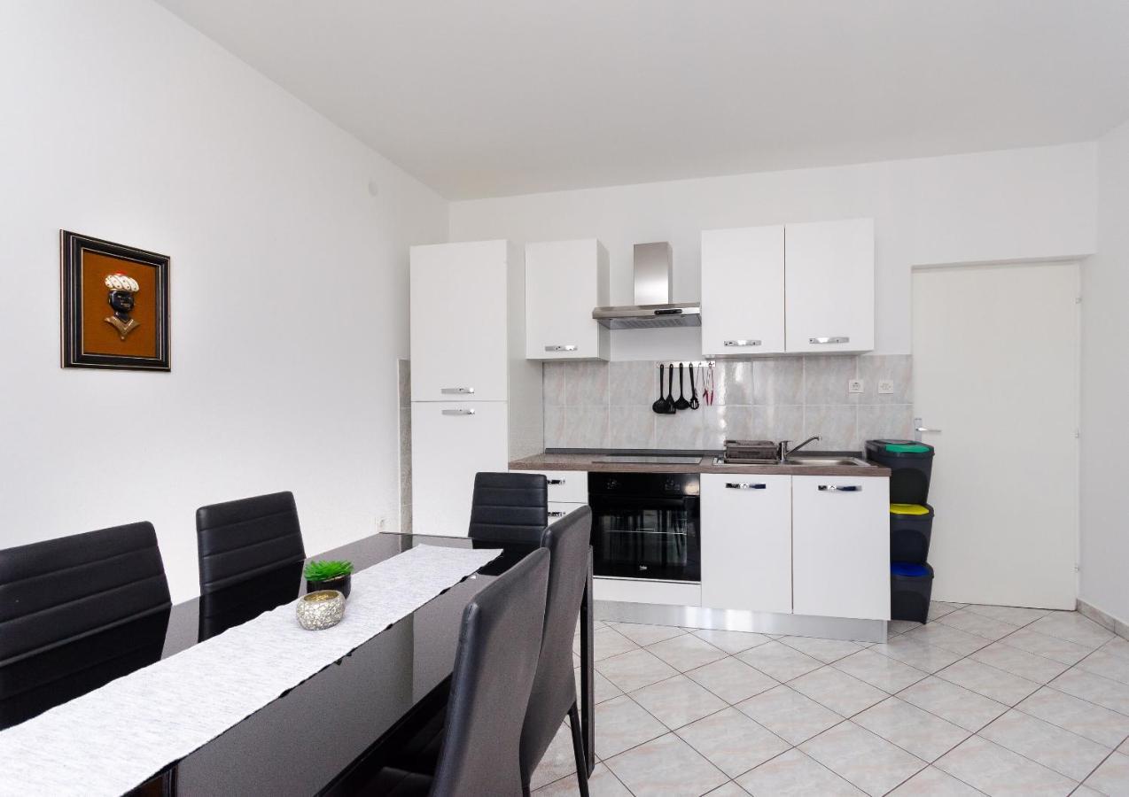 Apartments Luka Supetarska Draga Extérieur photo